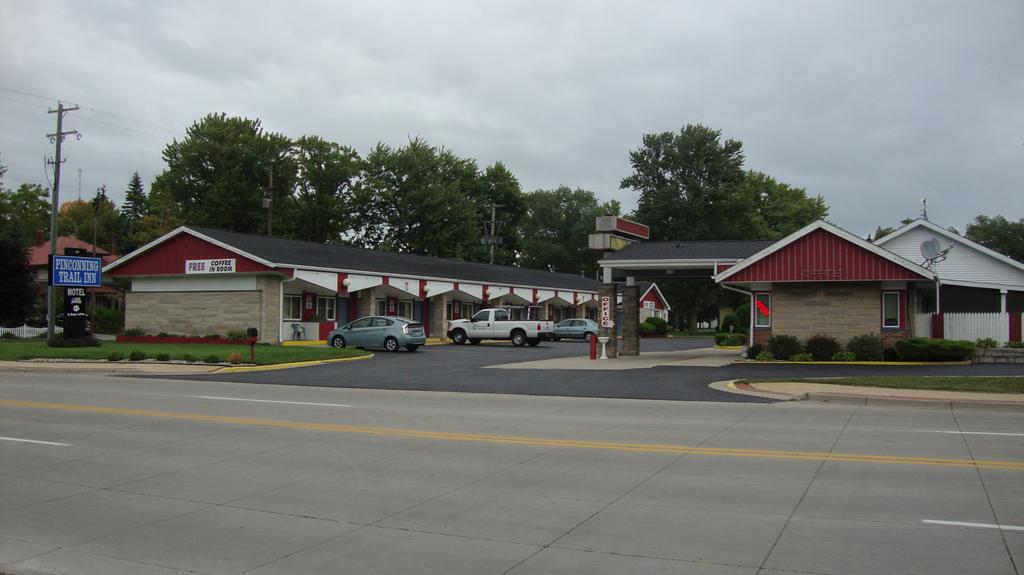 Pinconning Trail Inn Motel ภายนอก รูปภาพ