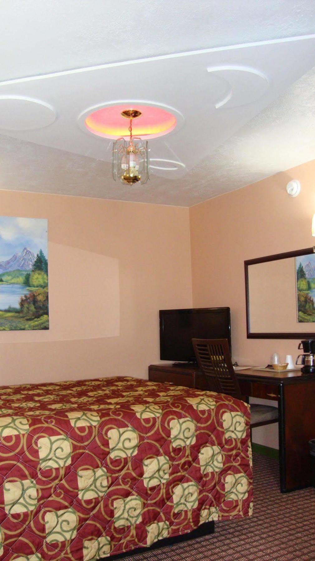 Pinconning Trail Inn Motel ภายนอก รูปภาพ