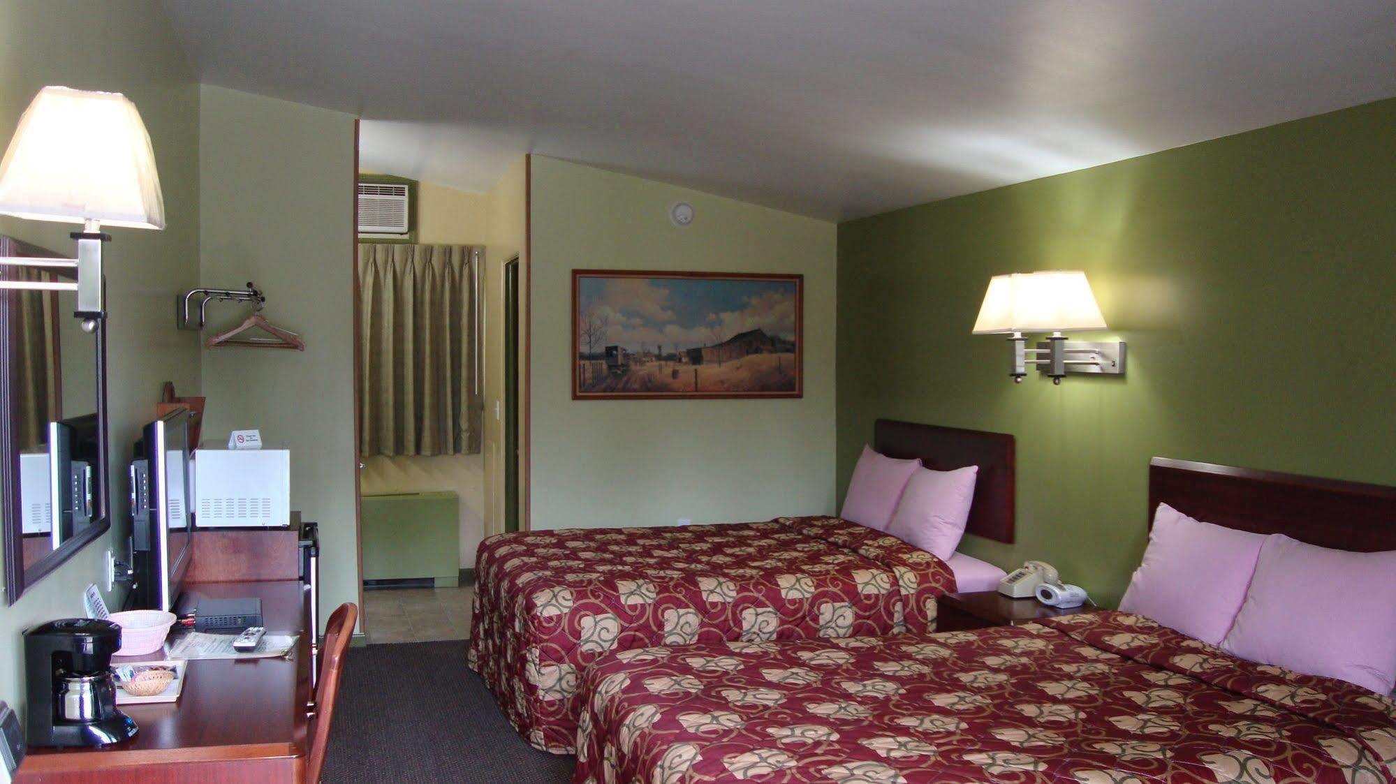 Pinconning Trail Inn Motel ภายนอก รูปภาพ